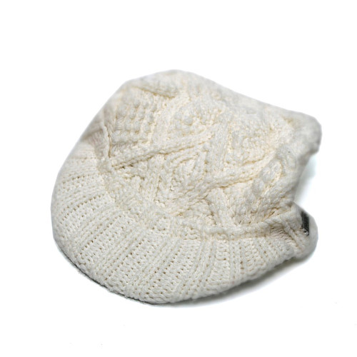 Жіноча шапка Dakine біла з дашком DK8680028