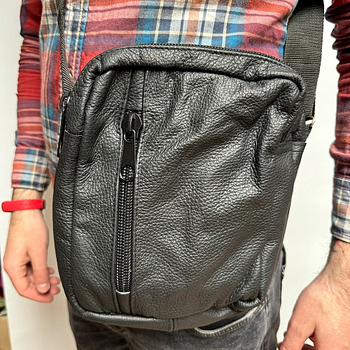 Сумка Gofin чорна кожаная черная на плечо на четыре замка 25х22 см SMK-20041 