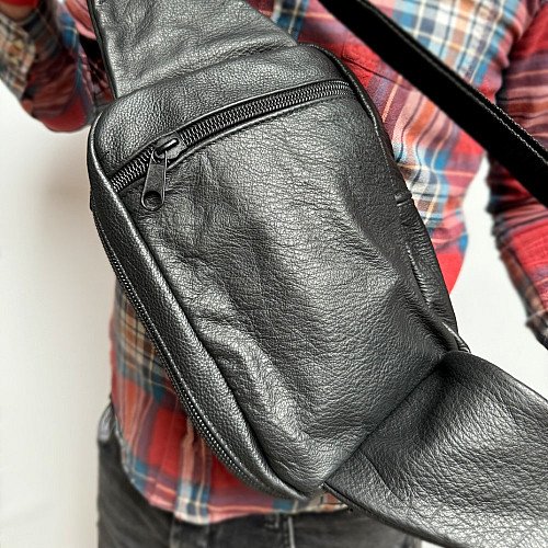 Сумка Gofin чорна кожаная черная на плечо на четыре замка 26х22 см SMK-20042