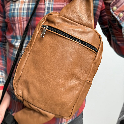 Кожаная сумка Gofin светло-коричневая на плечо на три замка 26х20 см SMK-20051