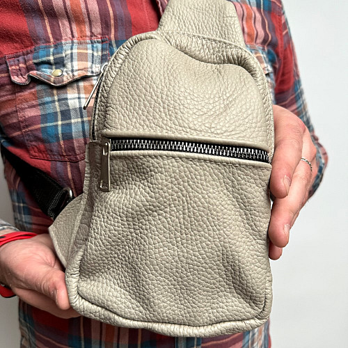 Шкіряна сумка слінг Gofin світло сіра 28х17 см SMK-20056