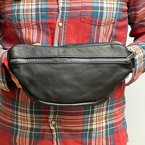 Кожаная сумка бананка Gofin черная на три замка 27х16 см SMK-20068