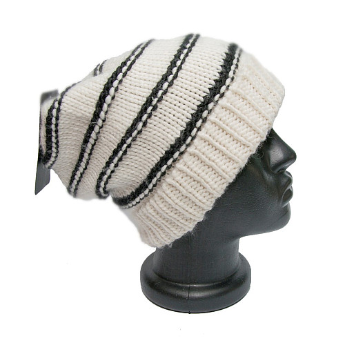 Жіноча шапка Zara біла в смужку 6756-207-712