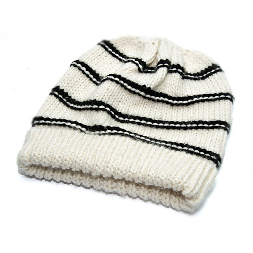 Жіноча шапка Zara біла в смужку 6756-207-712