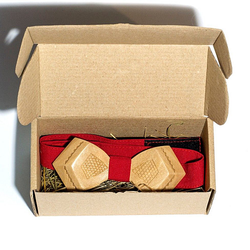 Деревянная галстук бабочка Gofin в ромбики с красной тканью GBDH-8021