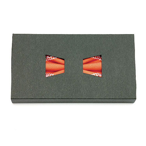 Вышитая бабочка Фигурная Кораловая LM-3024