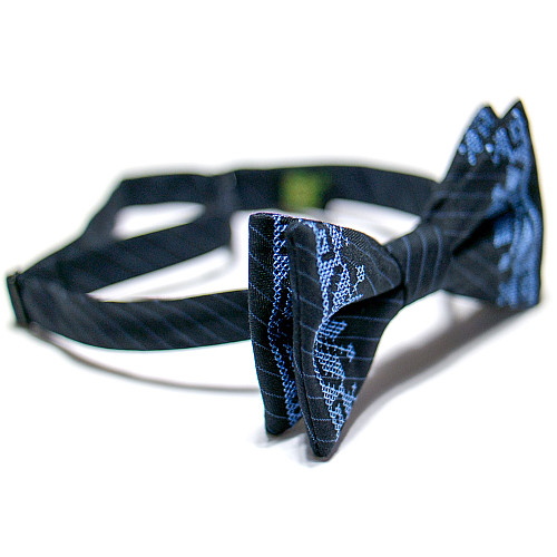 Темно-синяя вышитая бабочка №749 LM-3056