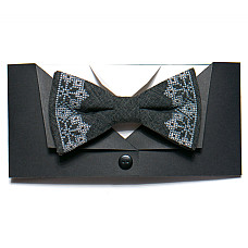 Темно-серая вышитая бабочка №746 LM-3059