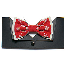 Вышитая бабочка красная №743 LM-3062