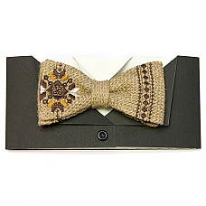 Світло-коричневий вишитий метелик з мішковини LM-3068