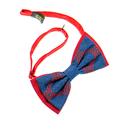 Вишитий синій метелик з червоною підкладкою №823 LM-3077