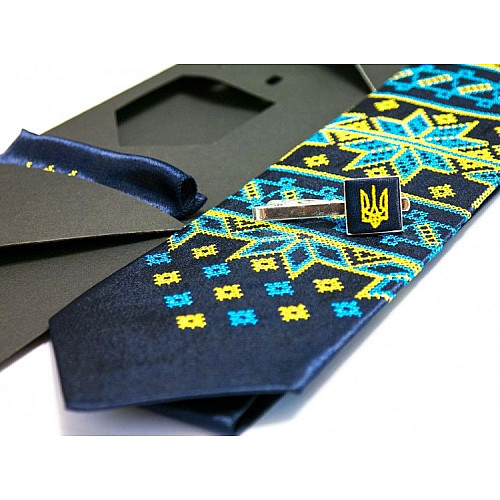 Вышитый набор с платком и зажимом Щастислав JN-0020