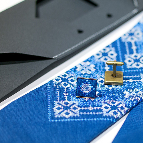 Темно-синій вишитий набір 2 в 1 з краваткою і запонками з льону №697 JN-0032