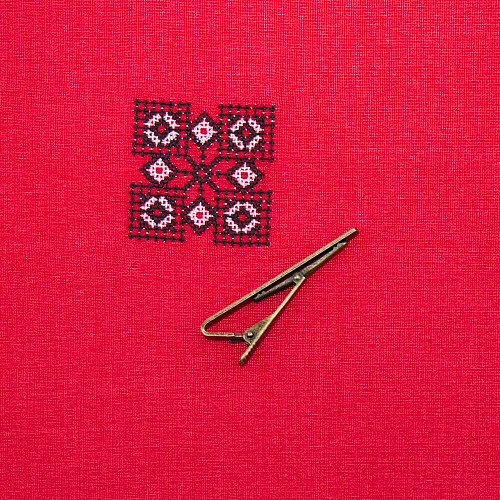 Червоний набір вишита краватка з хустинкою та зажимом №852 JN-0041