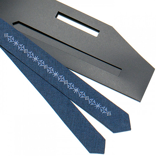 Темно-синя вузька вишита краватка №761 LN-2097