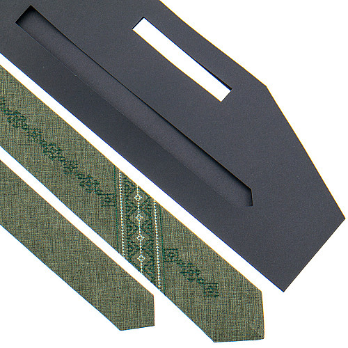 Зелена вузька вишита краватка №802 LN-2111