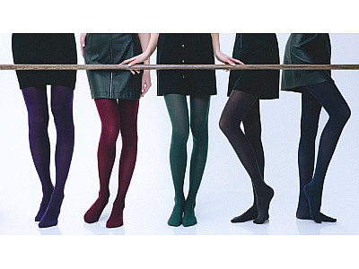 Ноги, дарящие позитив: почему сейчас в моде необычные чулки, носки и колготки